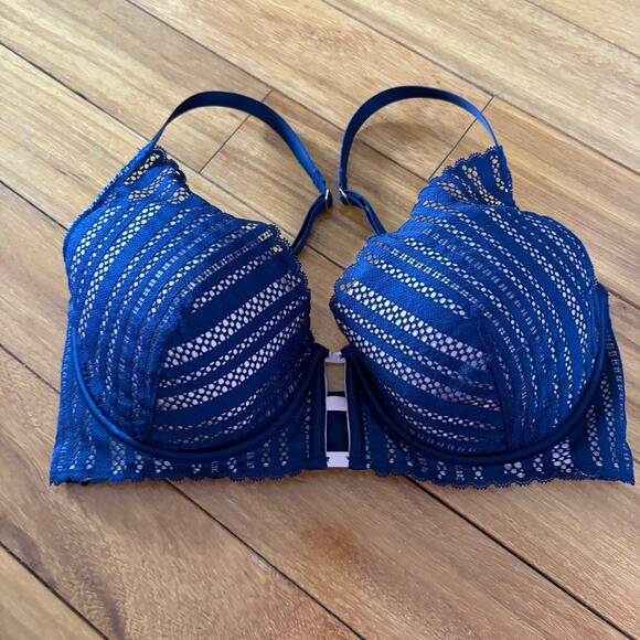 Victoria's Secret Navy Eyelet Lined Plunge Bra Size 34DD - Picture 1 of 5